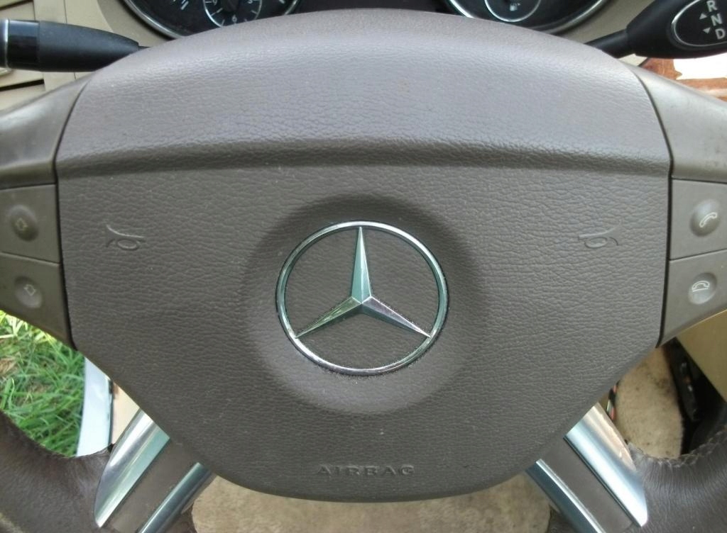 фото №3, Mercedes r w251 251 консоль подушка безопасности подушка