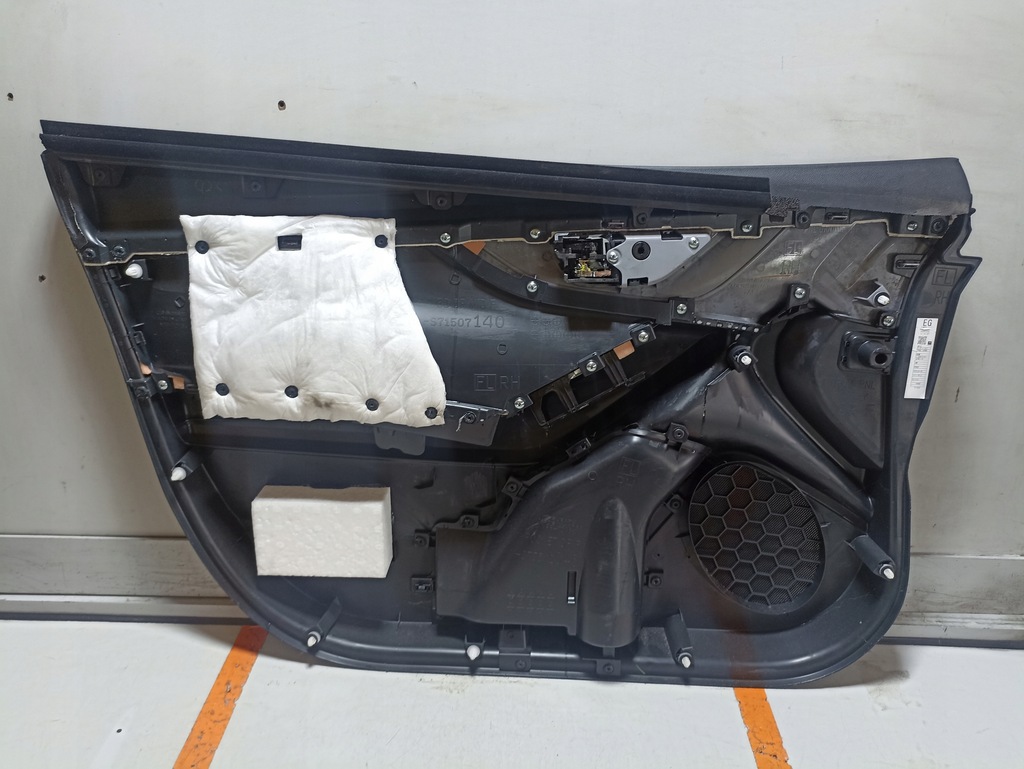 фото №8, Subaru xv lift обшивка оббивка двері правий перед