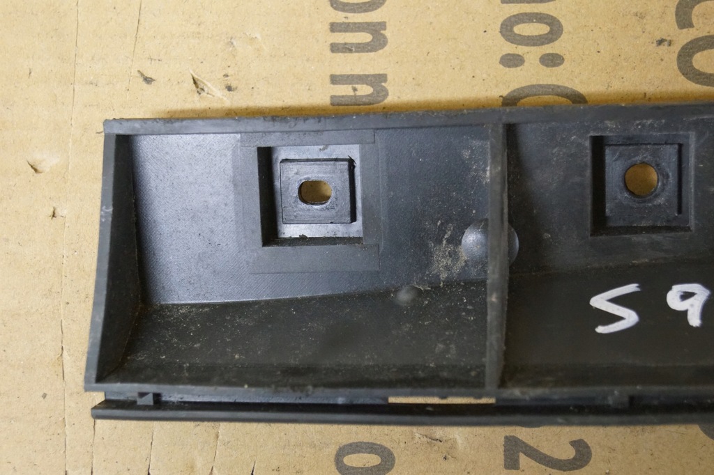 фото №6, Направляющая левый задняя задний 30764179 volvo v50