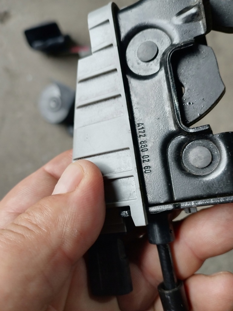 фото №7, Mercedes r172 slk замок капот трос lift комплект