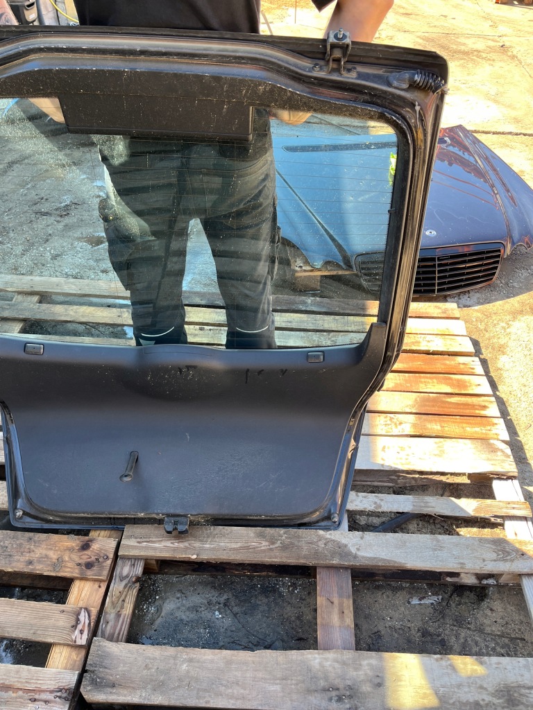 Skoda octavia 2 рестайлінг  hb седан кришка багажника багажника комплектна lakier-9910 в Україні