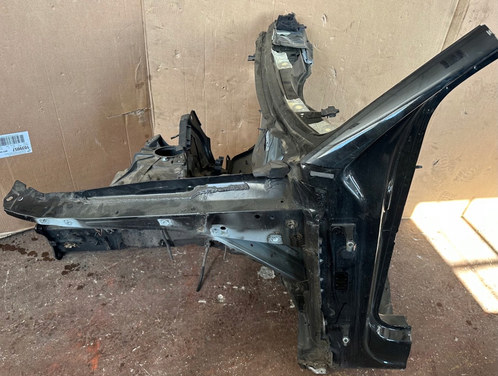 фото №1, Audi q5 80a чверть лівий перед лонжерон підкрилок