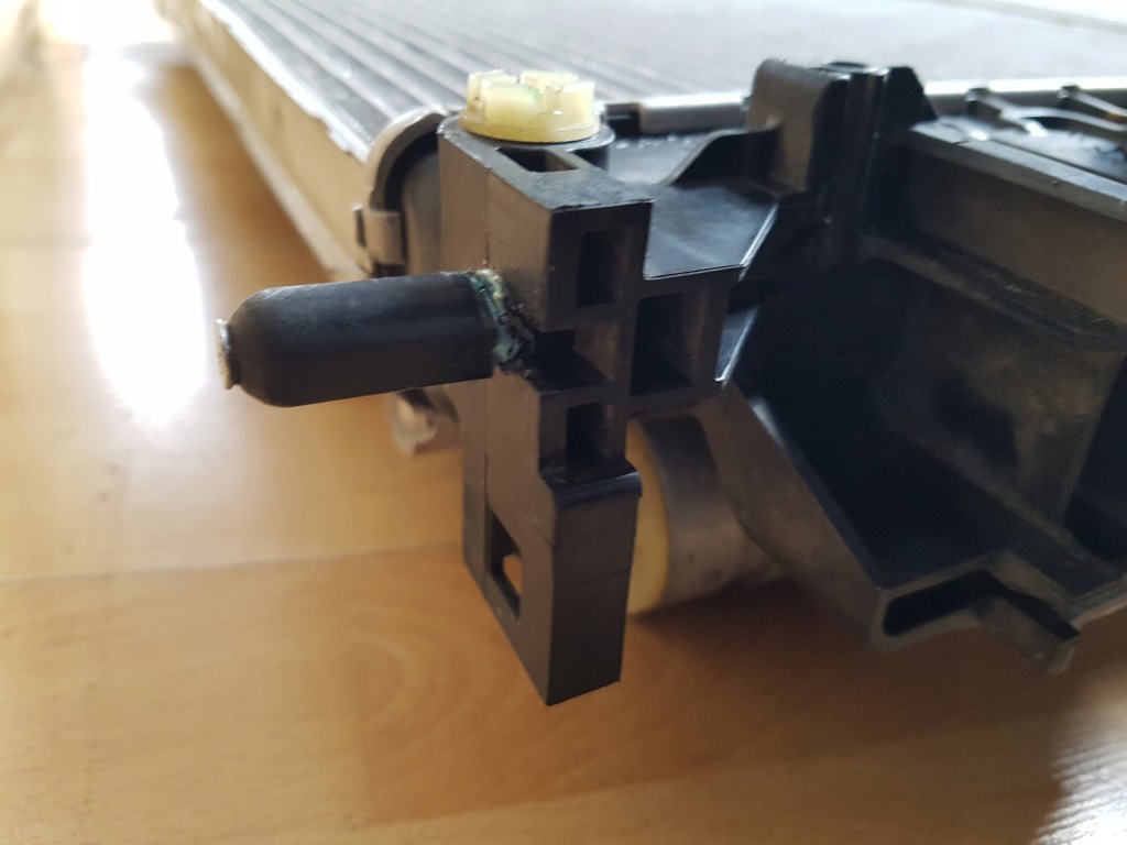 Opel astra 5 радиатор интеркулер воды кондиционера 39185893 Доставка