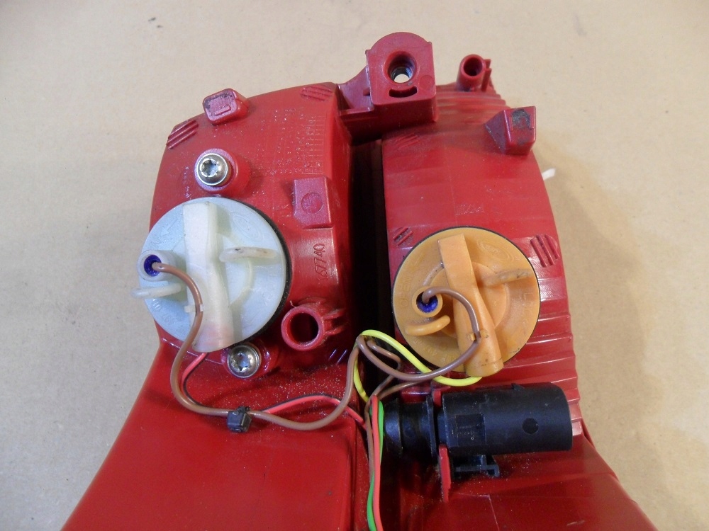 фото №15, Audi a3 cabrio лампа задняя левая led 8p7