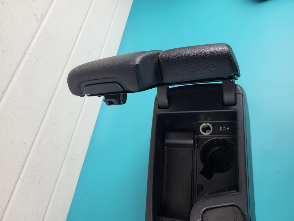 фото №6, Bmw e90 e91 08r підлокітник тунель середній europa