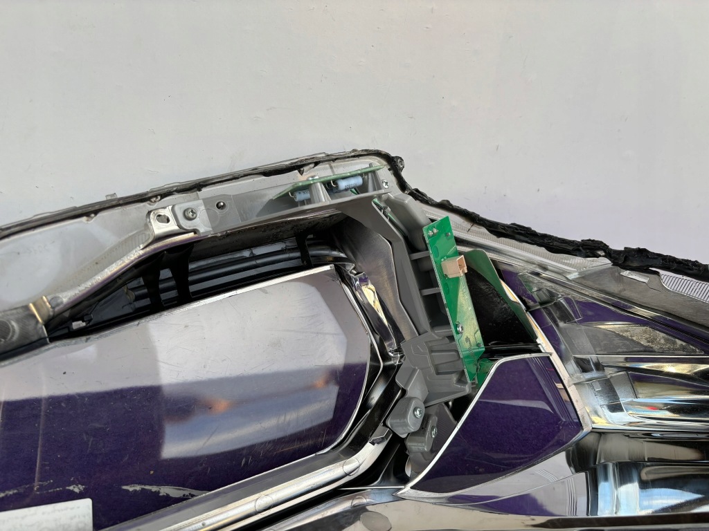 Subaru forester рестайлинг  16-18 год левая фара перед стекло фары + led ka4/018 Доставка