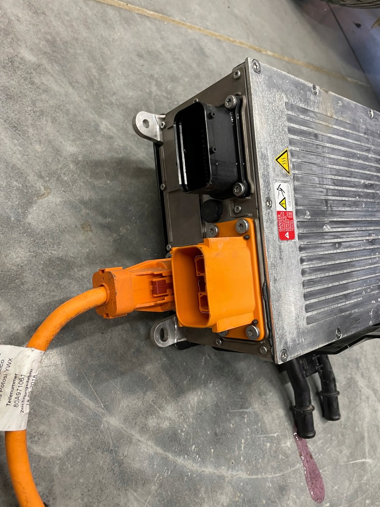 фото №5, Зарядний пристрій акумулятор audi vw оригінал idealna