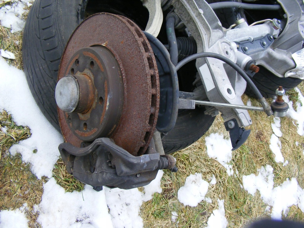 фото №6, Mercedes w203 c220 ступиця передня поворотний кулак ліва