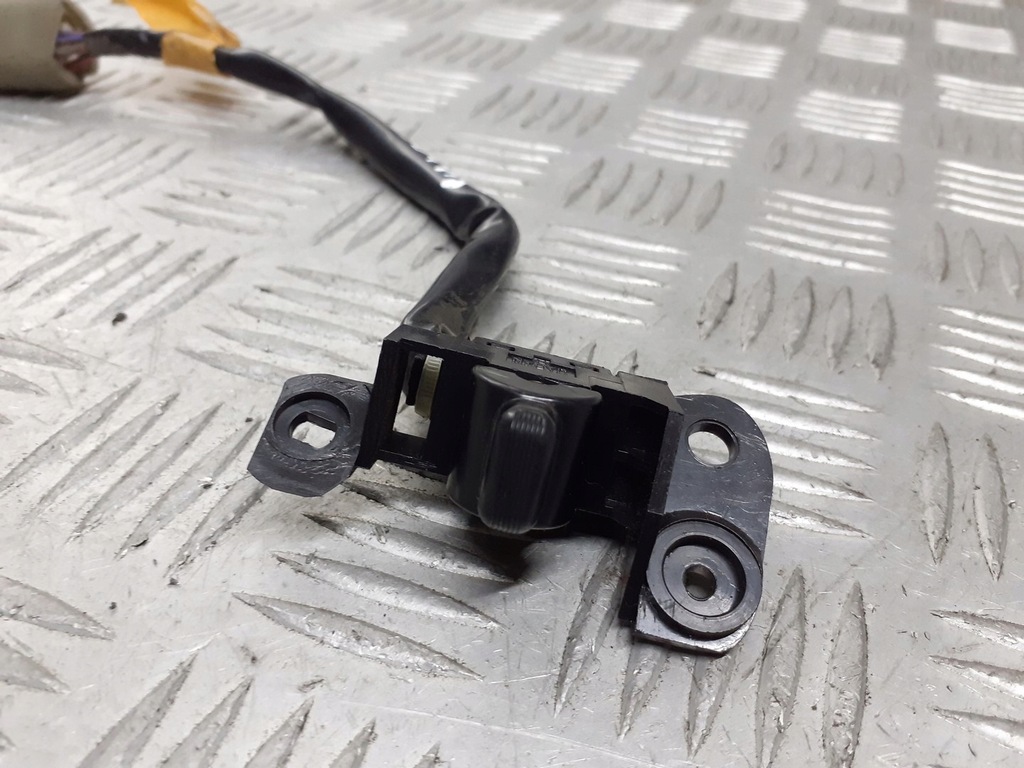 фото №2, Перемикач скло правий задня subaru forester