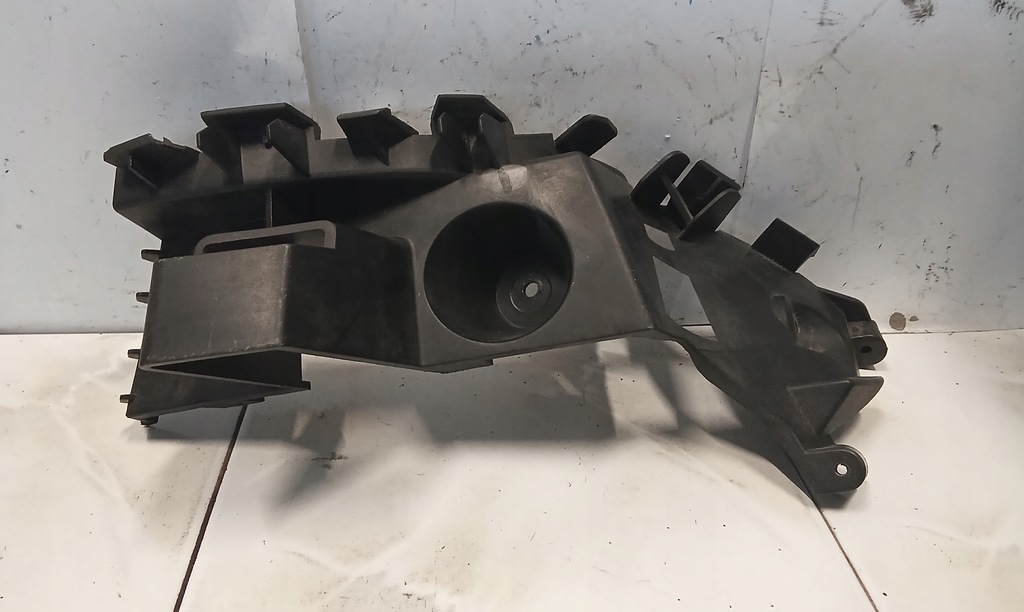 фото №5, Направляющая бампера правый задняя 8200214373 renault modus 1.6b 16v 2004-2012r r1