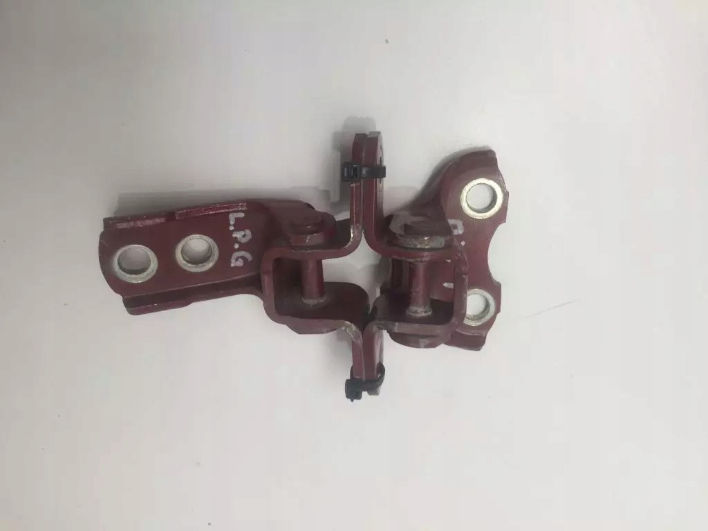 фото №1, Lexus is 300h 200t 2016r петля дверь левый перед