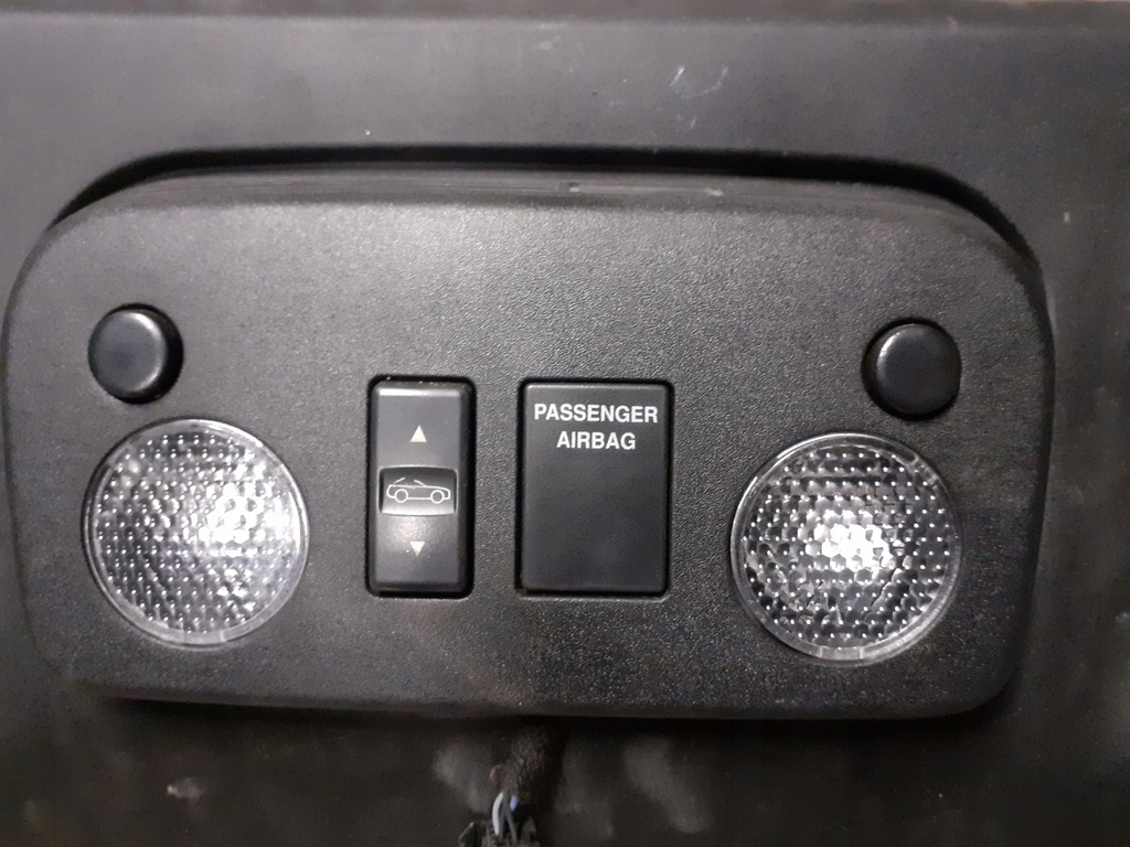 фото №1, Mustang cabrio vi 2015- лампа освещение