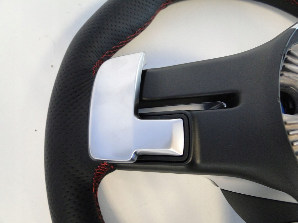 фото №12, Mercedes повітропровід amg шкіра czerwona nić + подушка c klasa 206 w206 s206