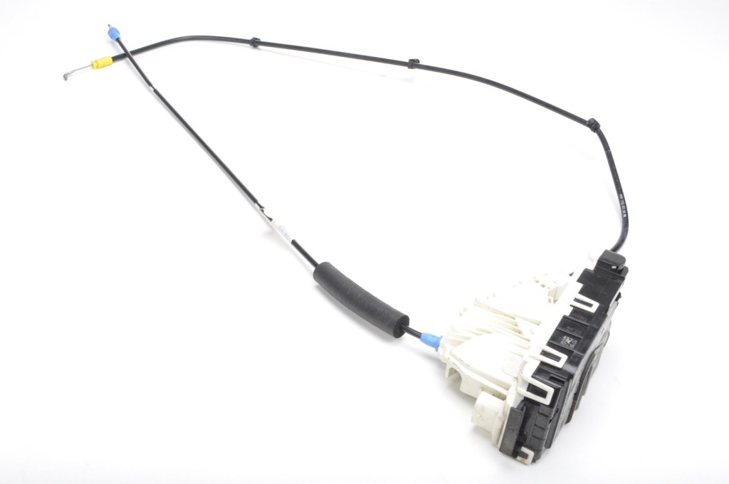 Купити Aston martin db11 замок дверей правий hy53-21812-ac