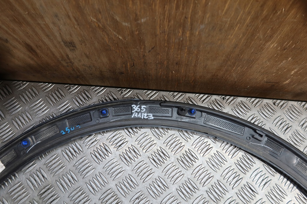 фото №10, Молдинг крыла правый задняя audi q3 965059rh4