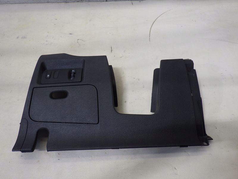 фото №1, Захист консолі pod кермо kangoo ii 681064030r