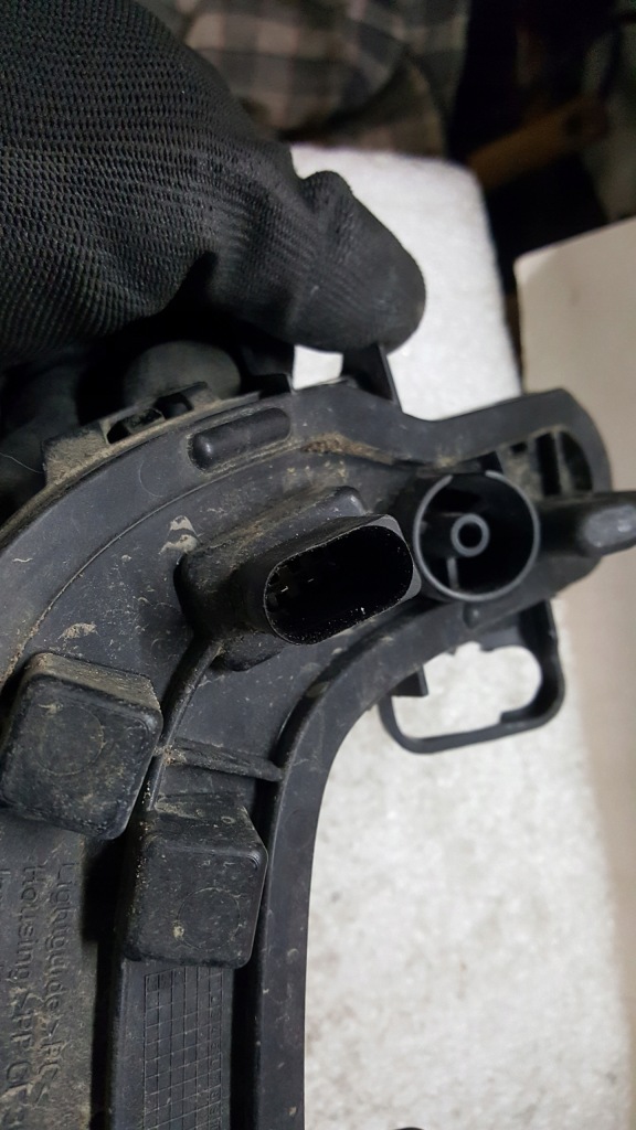 Правый противотуманная фара led- drl-- vw e-up! рестайлинг  12e941056e демонтаж Доставка