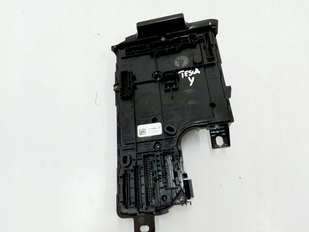 Купити Tesla y model y 24r. модуль комфорту 1657650-00-c