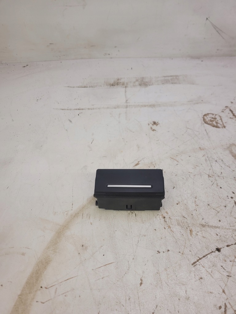 фото №1, Пепельница дверь левый задняя audi a6 a7 4g8857405b