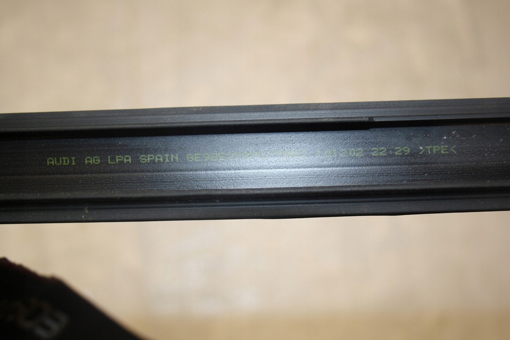 фото №8, Молдинг дахова 8e9853797c audi a4 b6 combi europa