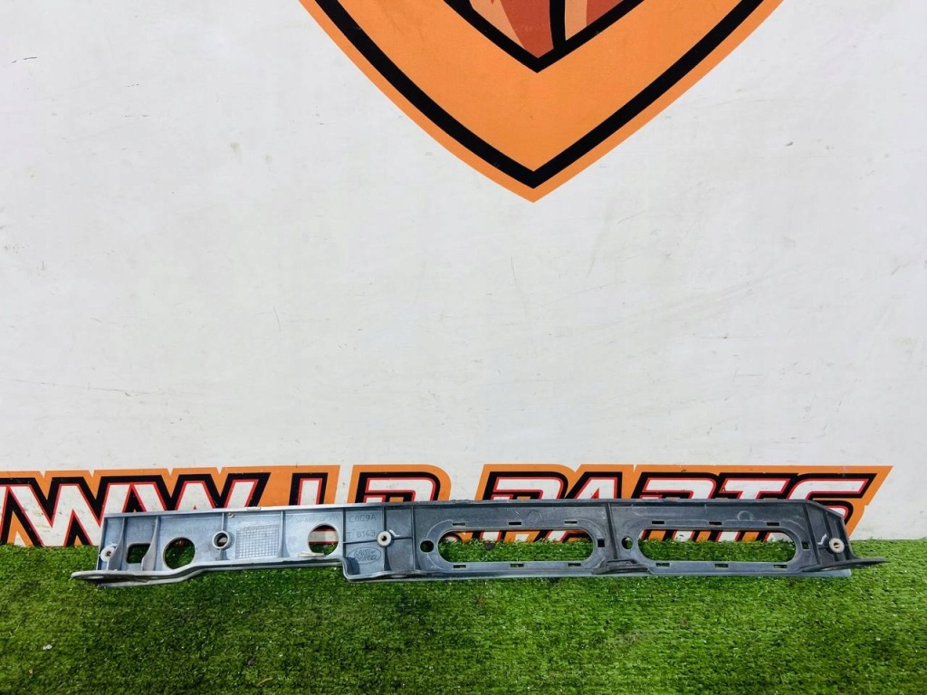 Кронштейн крепления крыла правый  верхний range rover sport l494 cpla16150ac Оригинал