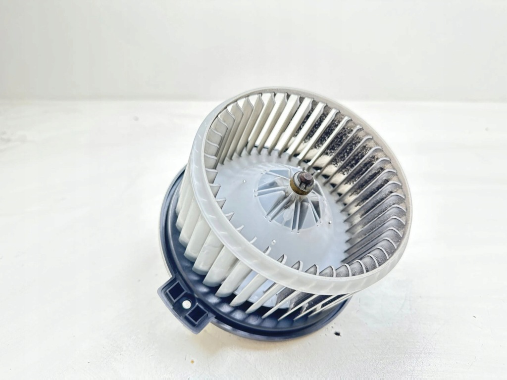 2002 toyota corolla verso e121 повітродувка обдув 19400015007d в Україні