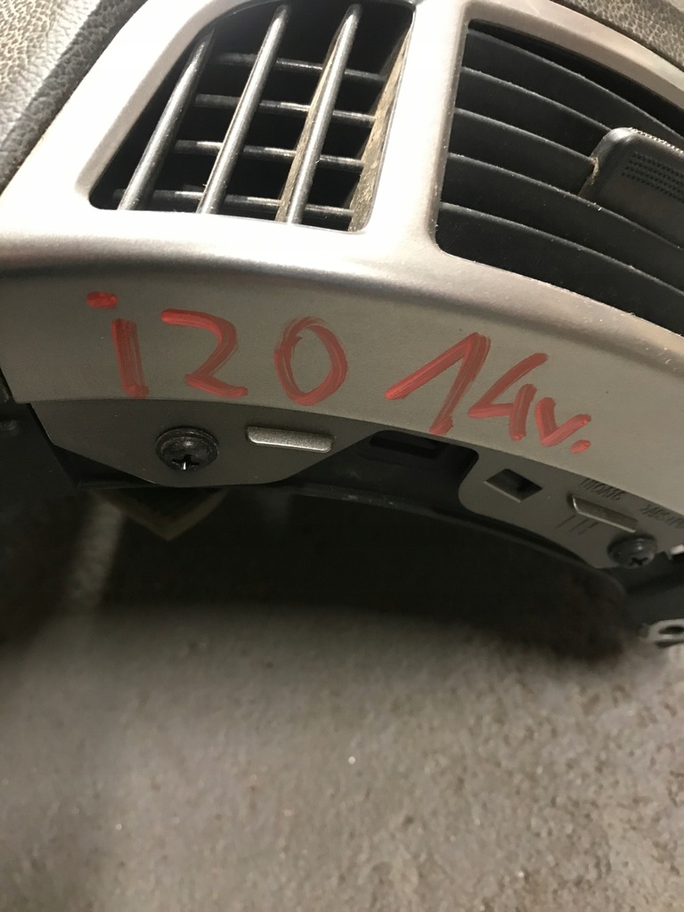 фото №11, Приборная панель консоль подушка ремни hyundai i20