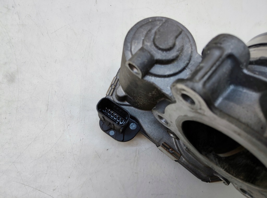 фото №5, Opel insignia b 2.0cdti дроссельная заслонка 55496779aa