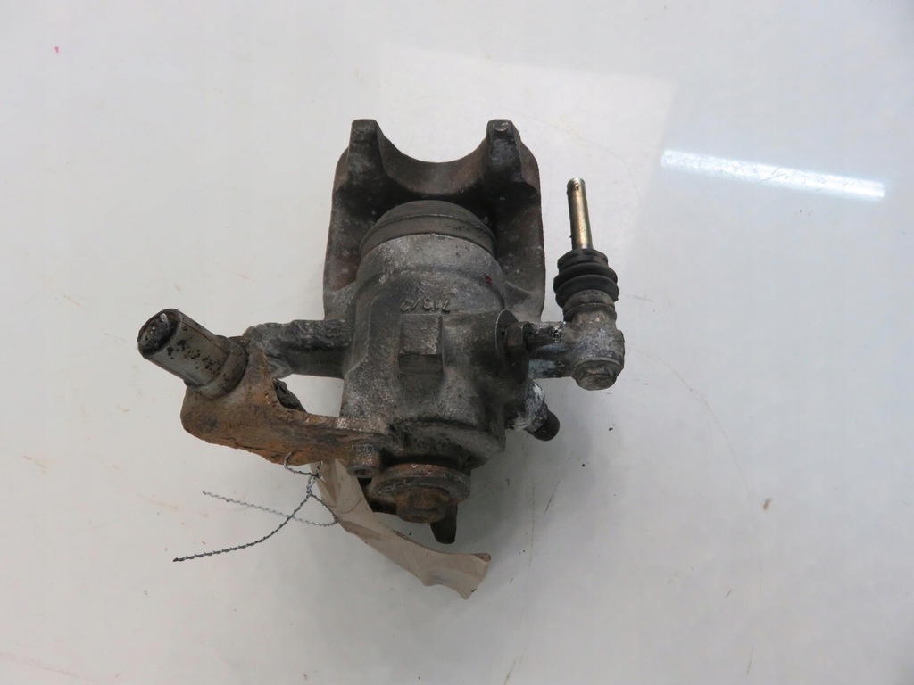 фото №8, Супорт правий задня peugeot 307