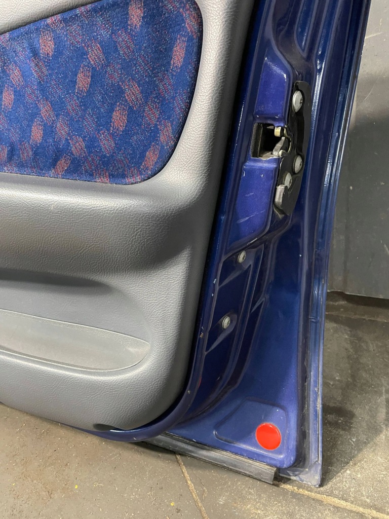 Fiat siena седан двері праві перед 483/a Зі Шроту