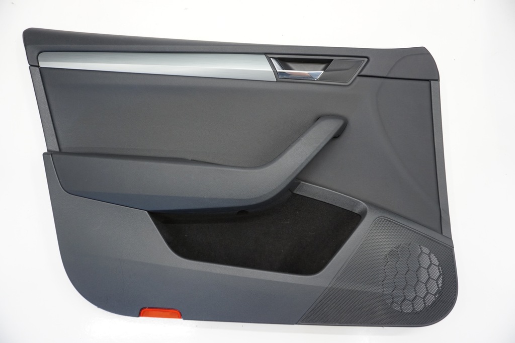 фото №9, Skoda superb iii kombi сиденья заднее сиденье