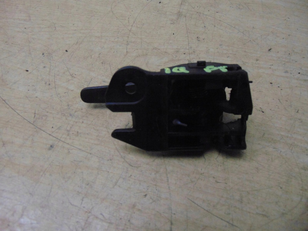 фото №4, Ручка внутренняя дверь правая toyota iq