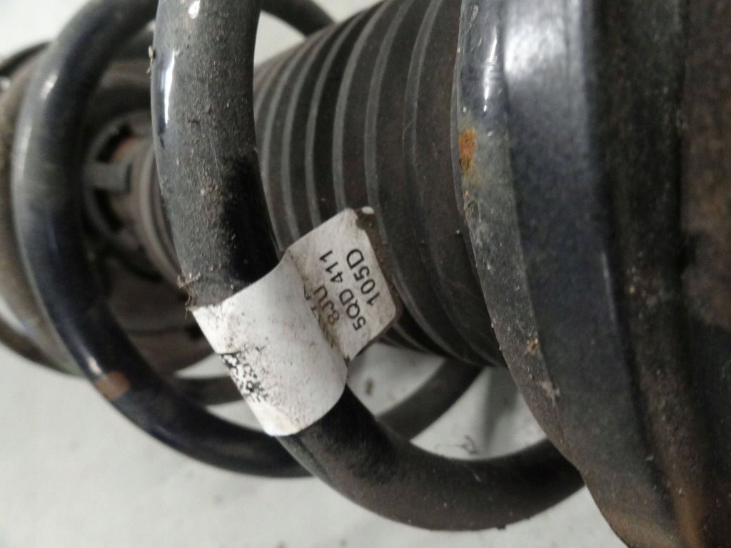 фото №7, Vw golf vii sportsvan 2017 1.4 tsi амортизационная стойка правый перед 5q0413023fj