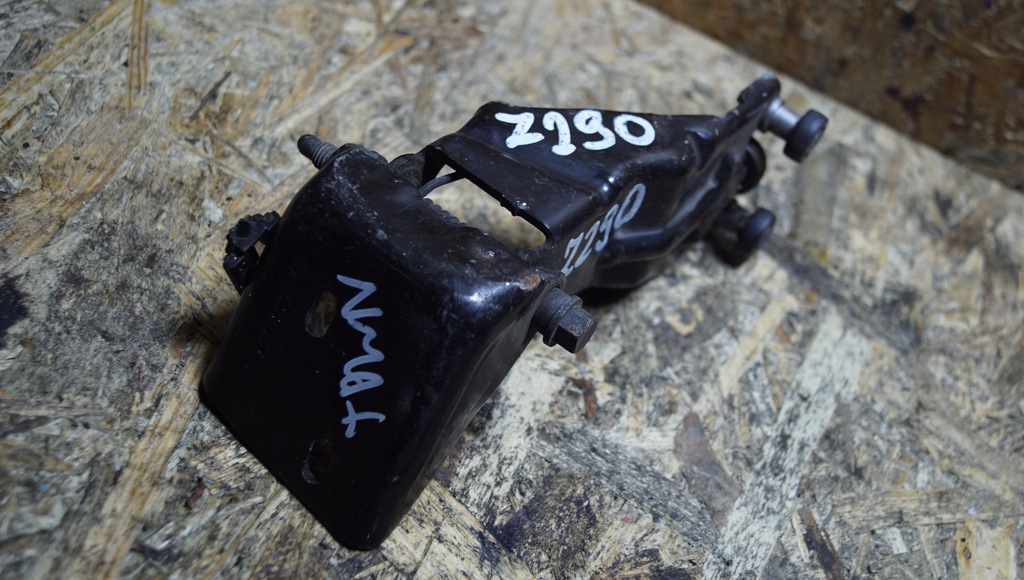 фото №6, Петли дверь левый chrysler grand voyager 05020673ad