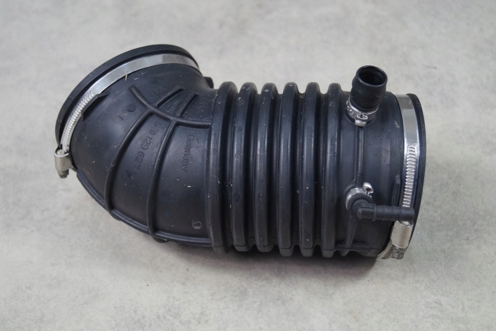 фото №2, Впуск воздухозаборник труба воздуха audi rs4 b7 4.2 fsi