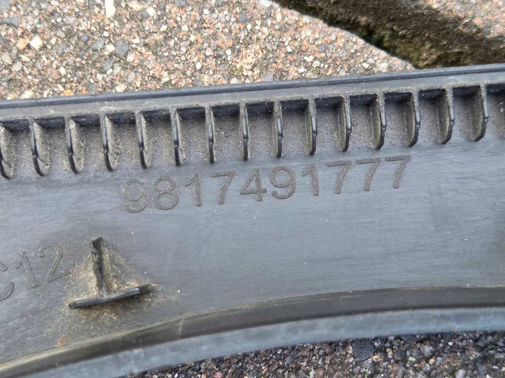 фото №9, Peugeot 2008 i lift молдинг накладка крыла правый задняя 9817491777 16-2019