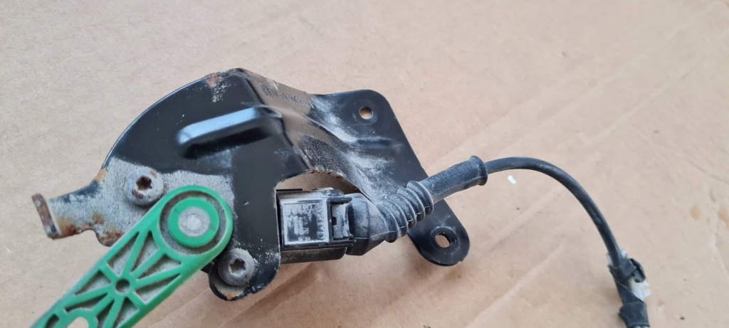 Q3 83a датчик вирівнювання лампа лівий задній 5q0907503 vw tiguan ii в Україні