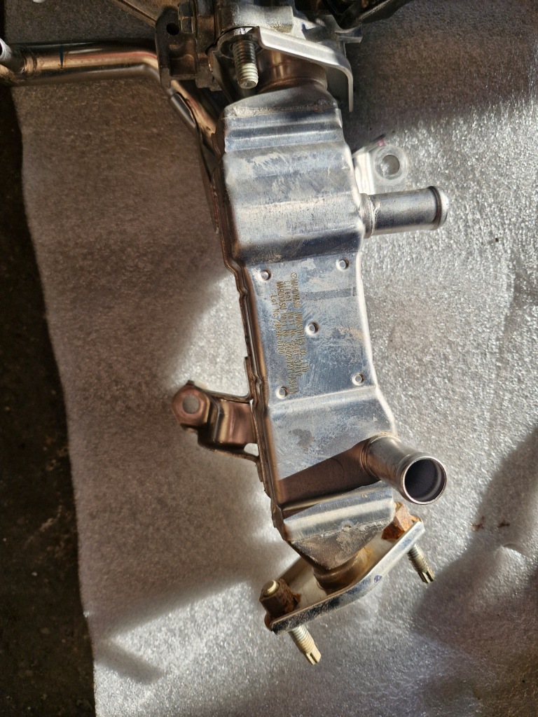 фото №1, Prius iii гибрид радиатор выхлопных газов egr 25601-37010