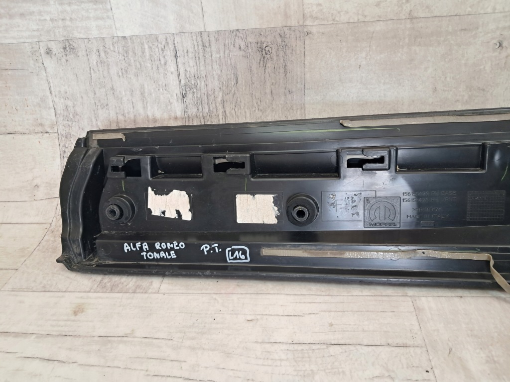Alfa romeo tonale молдинг дверь накладка правый задний  задняя 156155479 Цена