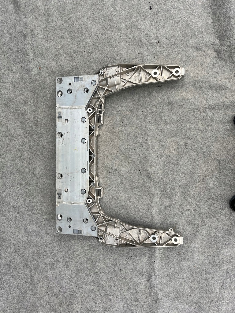 фото №7, Porsche 992 підрамник балка передня