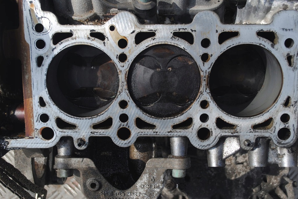 фото №6, Двигатель блок двигателя dół wał поршни audi a6 c6 2.4 v6 bdw 177km