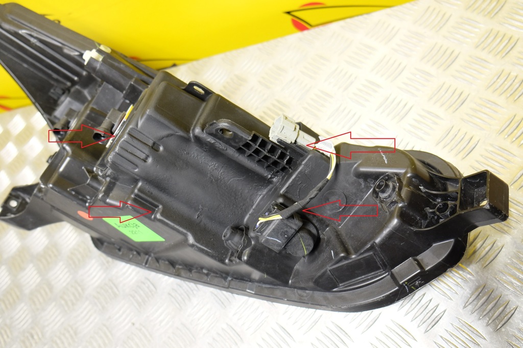 фото №15, Nissan versa 2019- фара лампа обычная l usa