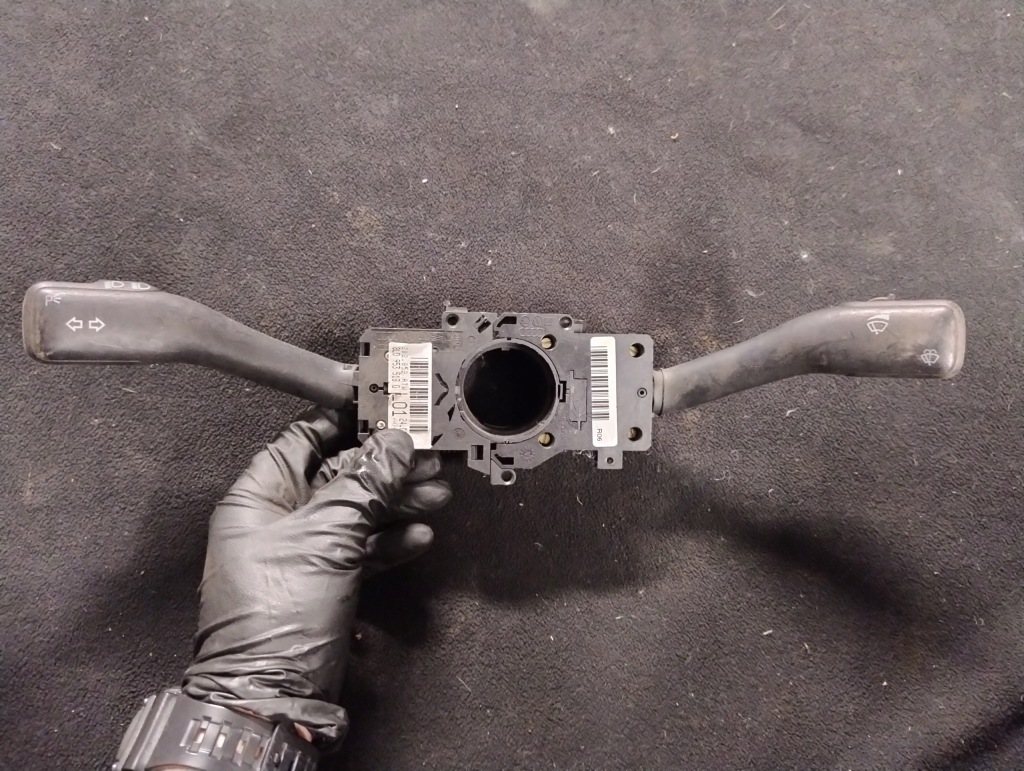 фото №1, Переключатель комбинированный seat audi volkswagen 4b0953503e