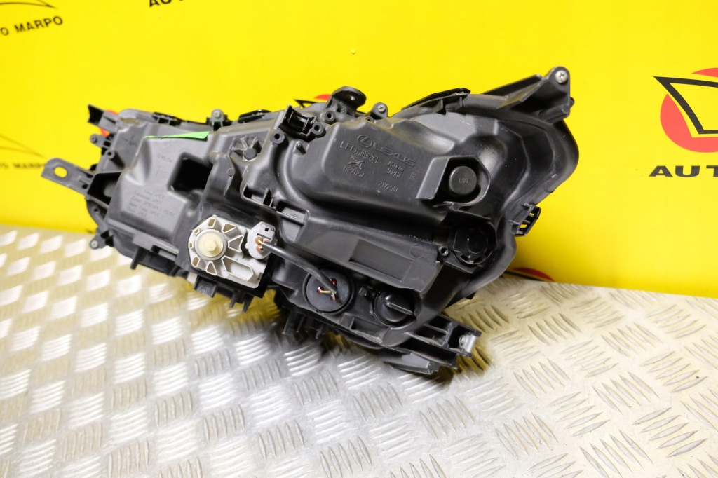 Lexus is is300h ave30 рестайлинг  2018- фара фара full led правый  америка Цена