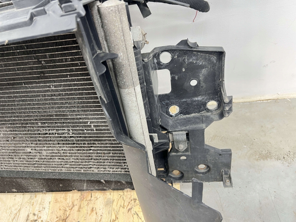 фото №10, Renault scenic iii усилитель передний pas передний 1.6 b