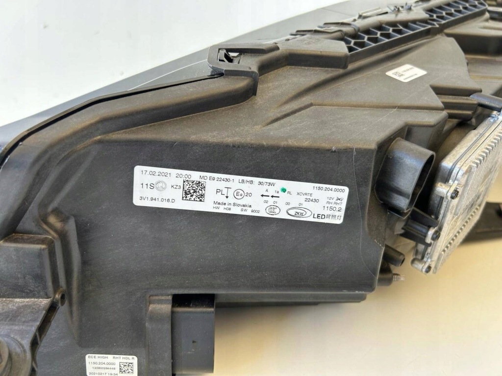 Skoda superb 3 рестайлинг  3v1 фара левая правый  full led 3v1941015 d оригинал Доставка