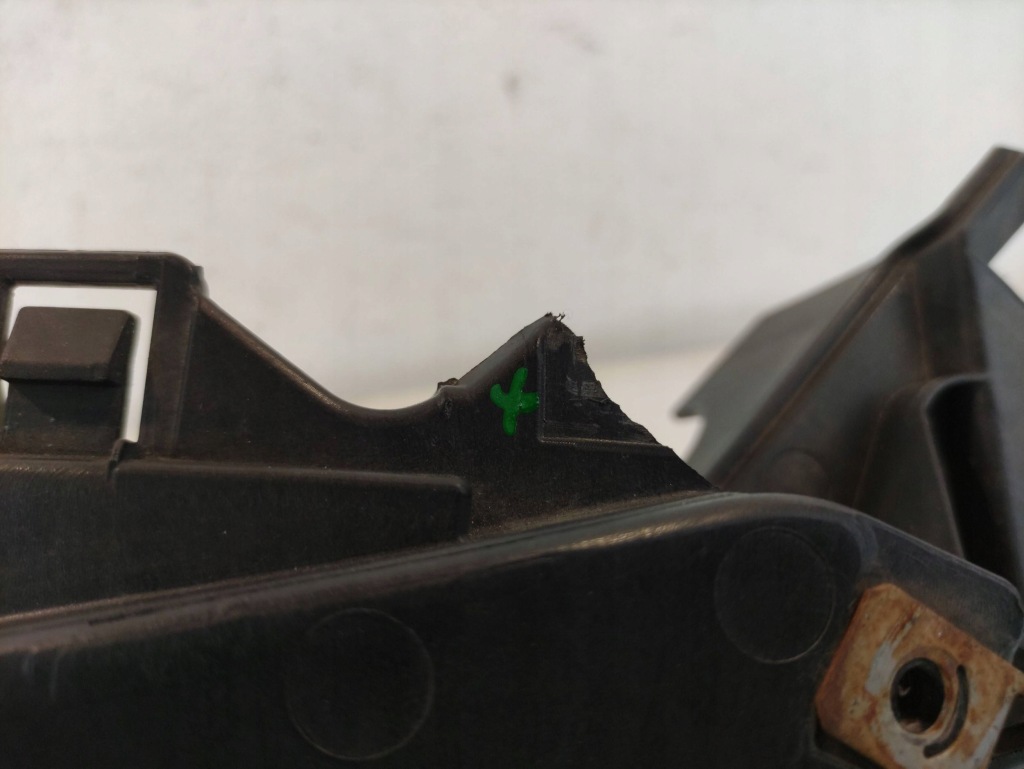 Fiat ducato направляющая кронштейн лампы правый перед 1375162080 в Украине