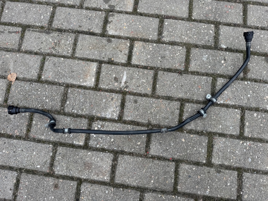 Купити Шланг трубка adblue mercedes actros mp4 antos