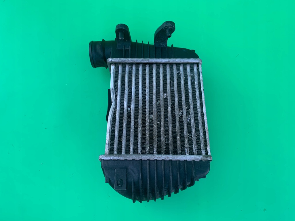 Интеркулер правая радиатор воздуха audi a6 c6 2.7 tdi 4f0145806r Киев
