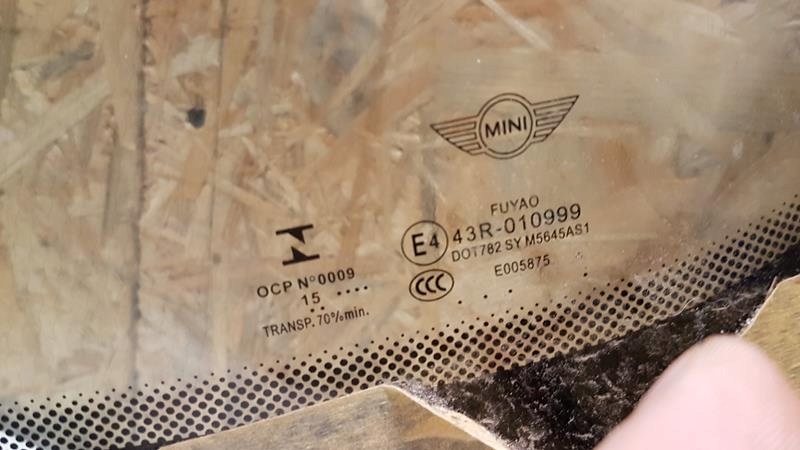 Стекло лобовое передняя mini cooper f56 6769700 Доставка